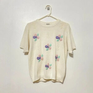 Vintage - Short Sleeved Cream Floral Pastel Embroidered Sweater